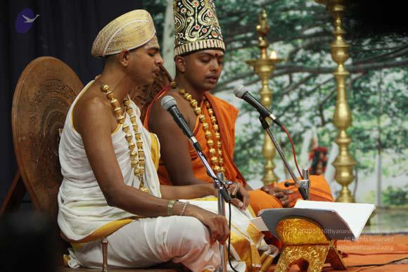 04-nithyananda-morning-pratyaksha-pada-puja_CMP_WM